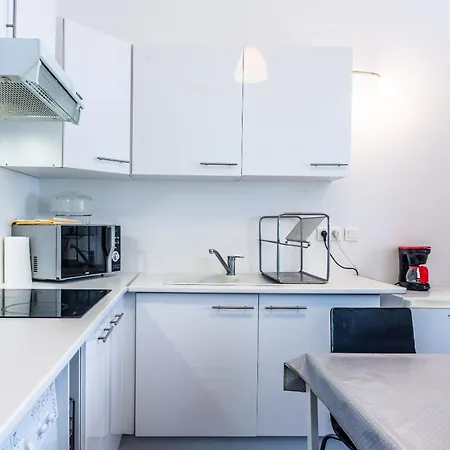 Lyonpaulbert Apartamento