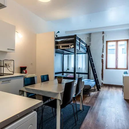 Lyonpaulbert Apartment *