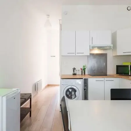 Lyonpaulbert Apartment
